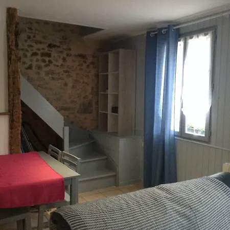 Zoe Apartment *